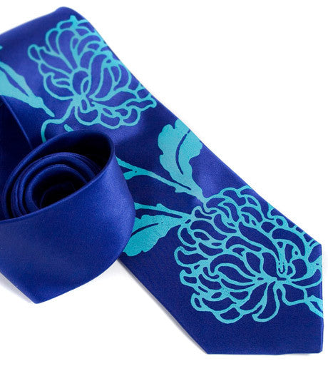 Chrysanthemum Skinny Scarf in Soft Blue