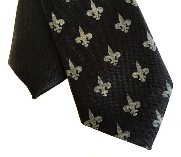 Fleur de lis tie, by Cyberoptix